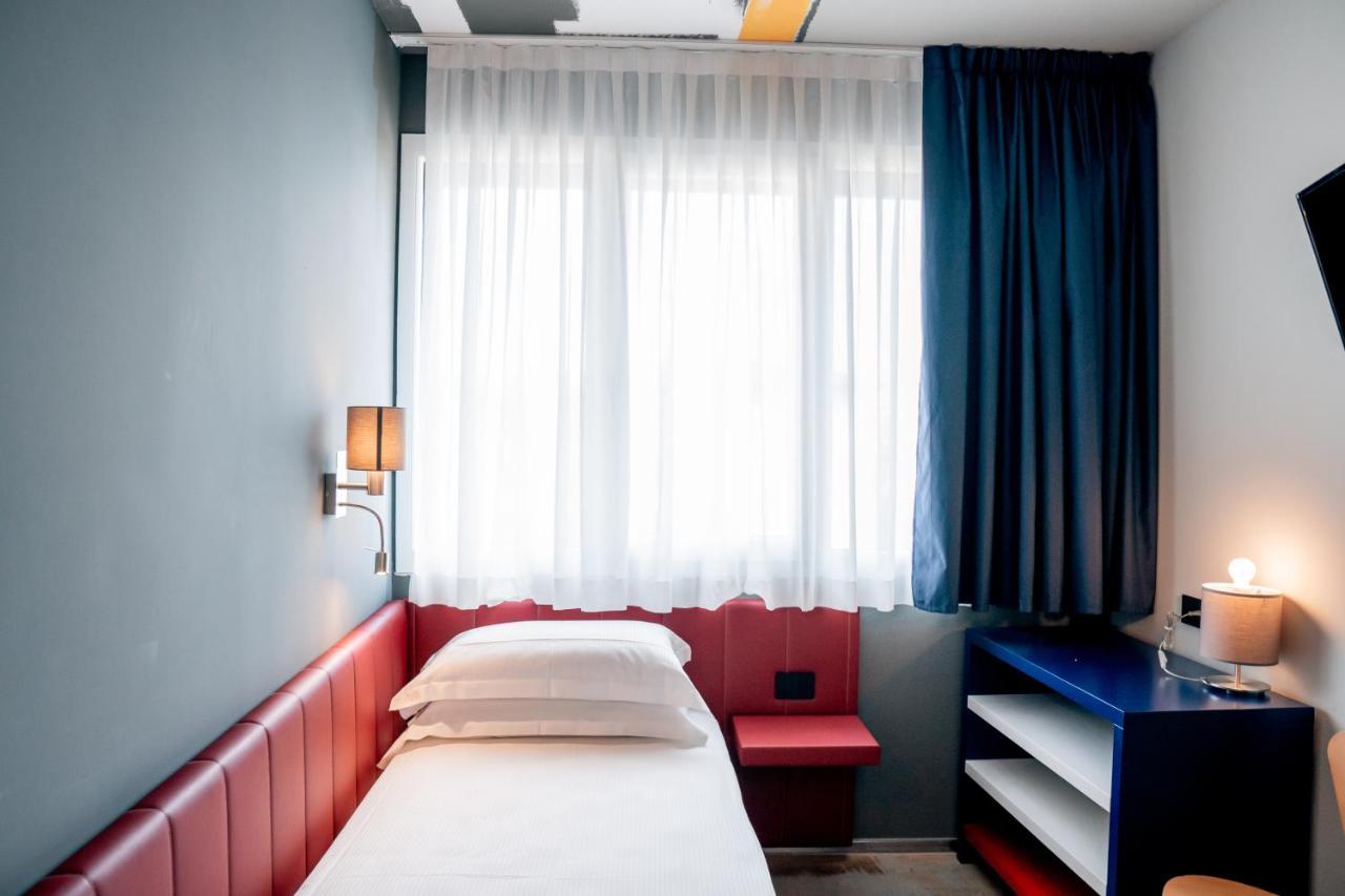 K Modern Hotel Πεσκιέρα ντελ Γκάρντα Εξωτερικό φωτογραφία
