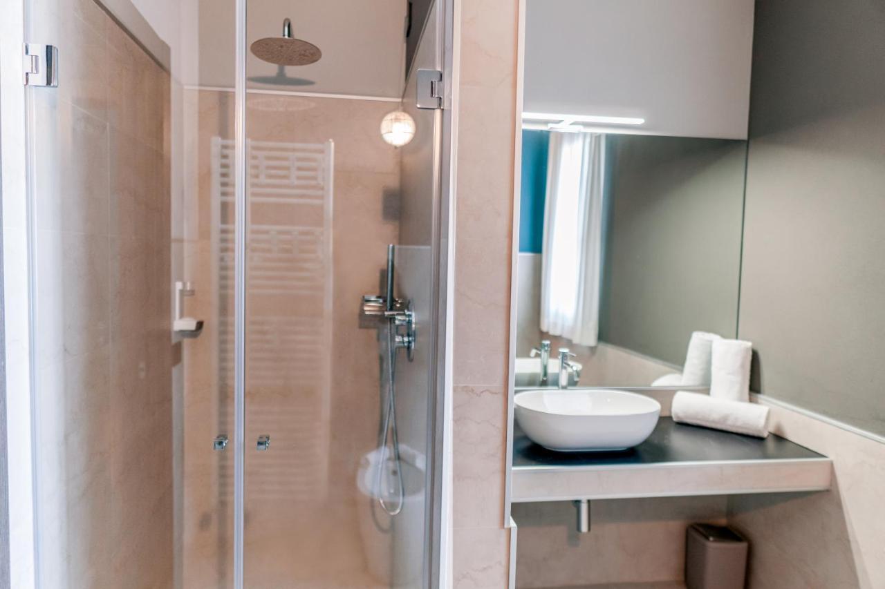 K Modern Hotel Πεσκιέρα ντελ Γκάρντα Εξωτερικό φωτογραφία