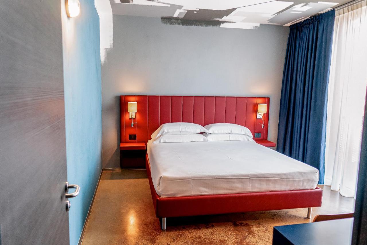 K Modern Hotel Πεσκιέρα ντελ Γκάρντα Εξωτερικό φωτογραφία