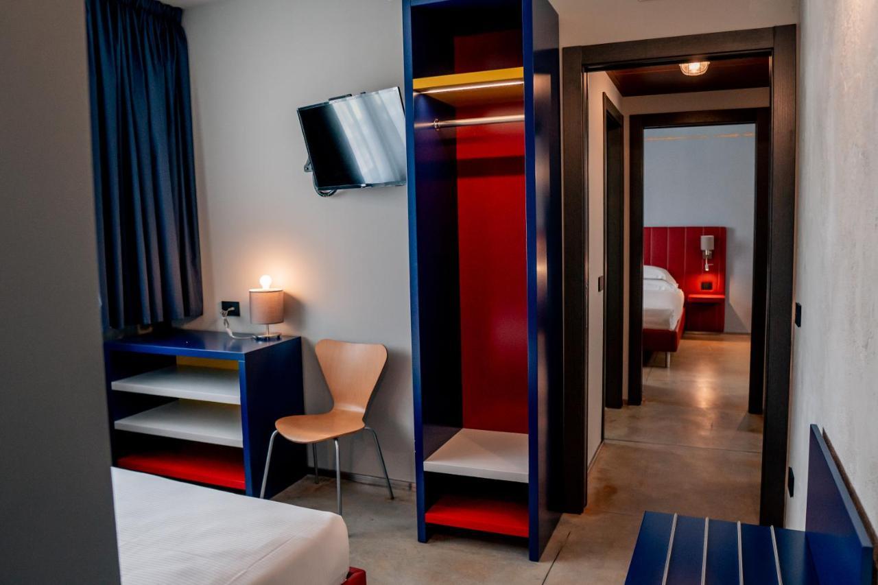 K Modern Hotel Πεσκιέρα ντελ Γκάρντα Εξωτερικό φωτογραφία