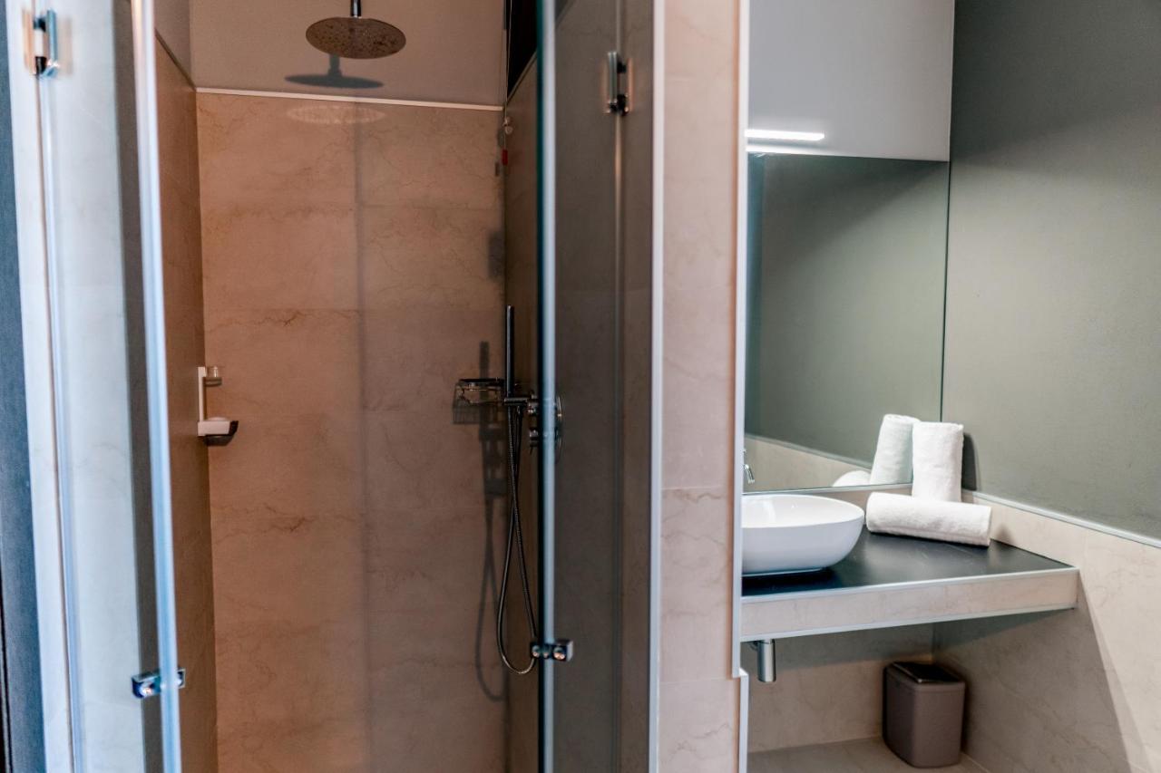 K Modern Hotel Πεσκιέρα ντελ Γκάρντα Εξωτερικό φωτογραφία